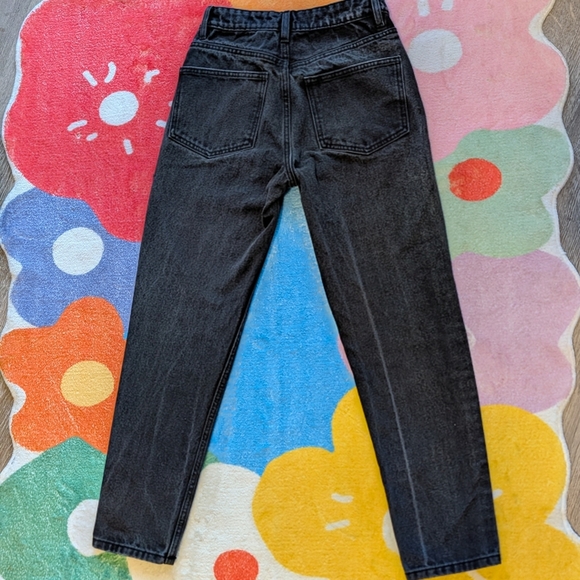 🖤 Distressed Black Skinny Jeans - Picture 2 of 5